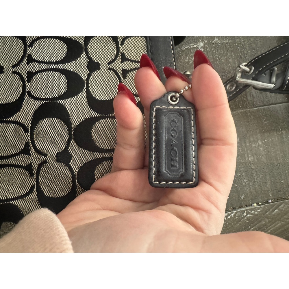 COACH Vintage Y2k Hampton Signature Canvas Shoulder Bag B/W Coach Scarf - Picture 9 of 14